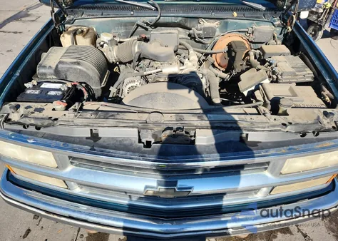 1997 Chevrolet Gmt-400 C2500 z USA, uszkodzony, nr VIN 1GCGC29R0VE173823